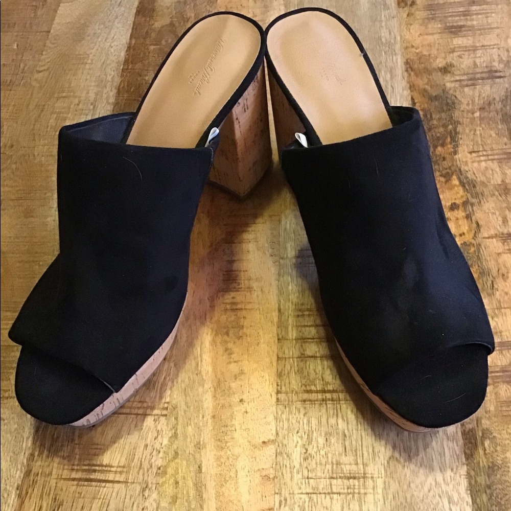 Wedge sandals
